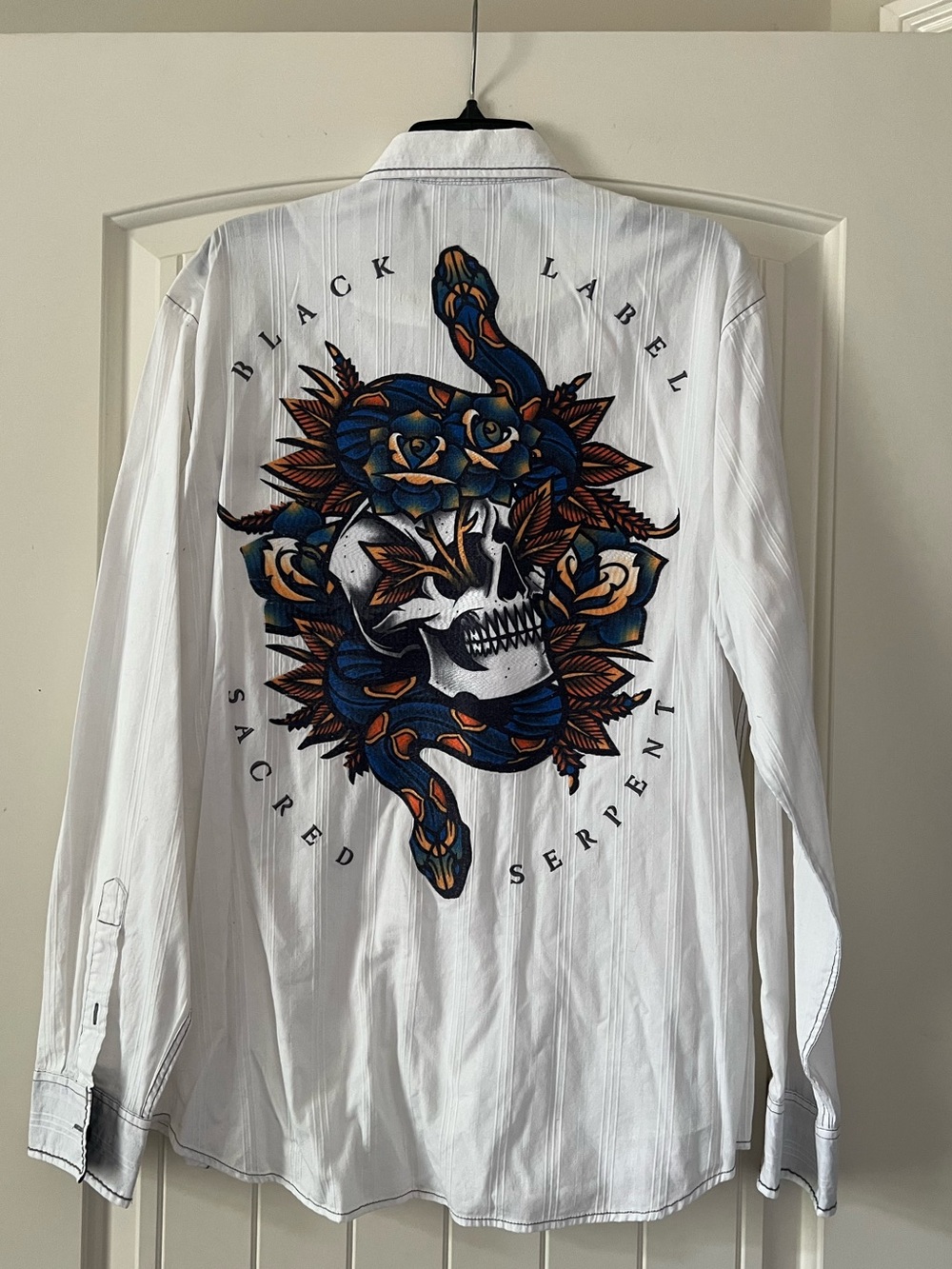 Affliction white button-up cotton shirt with blue and brown skull mens XL
